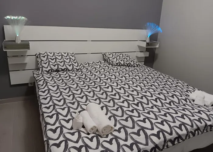 Bed & Breakfast Dulce Luna Bucharest